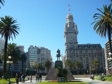 Two-Day Tour of Colonia and Montevideo from Buenos Aires