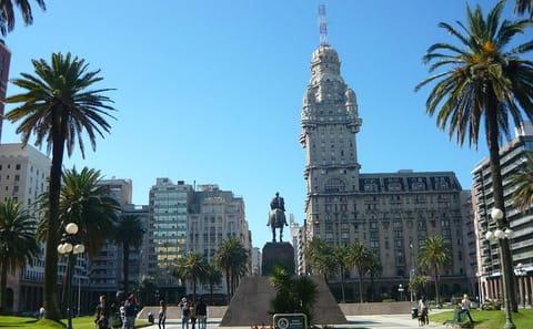 Two-Day Tour of Colonia and Montevideo from Buenos Aires