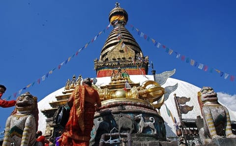 Private Tour of Kathmandu Durbar Square and Swayambhunath Stupa