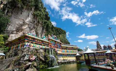 Kuala Lumpur City and Batu Caves Half-Day Tour