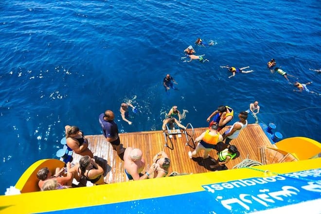 Paradise Conquest Semi Submarine Trip with Snorkeling - Hurghada