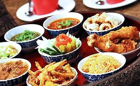Thai Khantoke Dinner and Cultural Dance Show in Chiang Mai