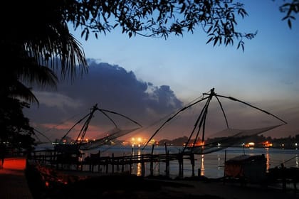 Enchanting Kerala: Tea Estate, Spice Plantation & Backwater Tour