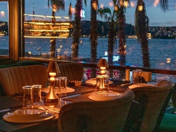 Bosphorus Dinner Cruise with Belly Dance Show in Istanbul