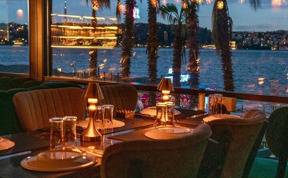 Bosphorus Dinner Cruise with Belly Dance Show in Istanbul