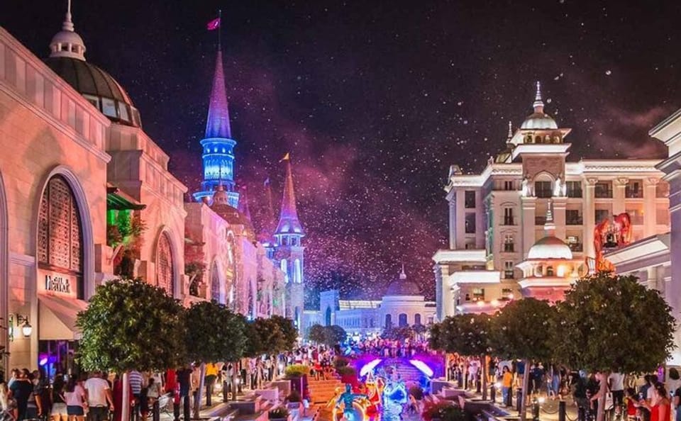 Antalya Land of Legends Night Show with Hotel Transfer