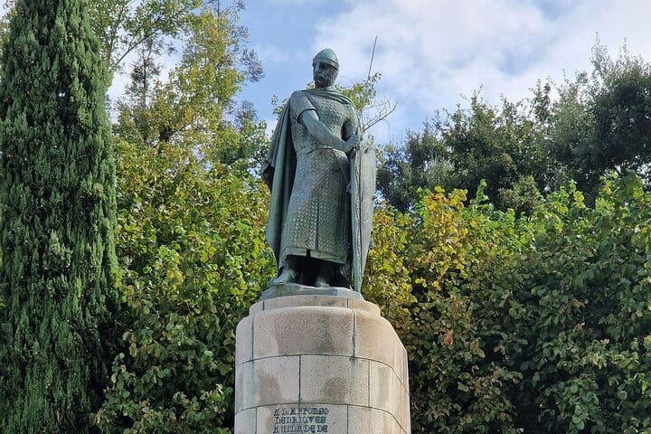 BRAGA E GUIMARÃES: Private Historic Tour from Porto