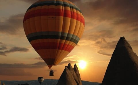 Hot Air Balloon Ride Over Göreme with Champagne Toast