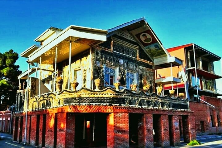 Bottle_house_Ganja_tour_Azerbaijan_tour_butulka-ev