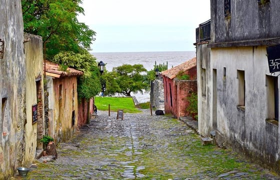 Colonia del Sacramento Small-Group Day Trip