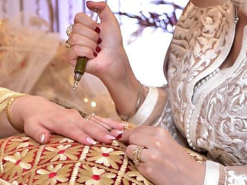 Traditional Moroccan Henna Experience in Tangier