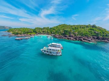 Phu Quoc Snorkeling Trip to Explore Three Islands by Boat