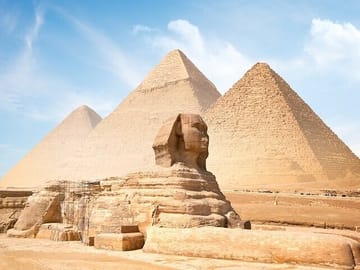 Private Day Tour of Giza Pyramids and Egyptian Museum