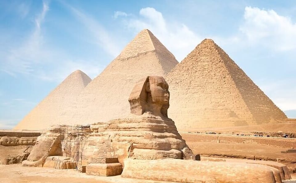 Private Day Tour of Giza Pyramids and Egyptian Museum