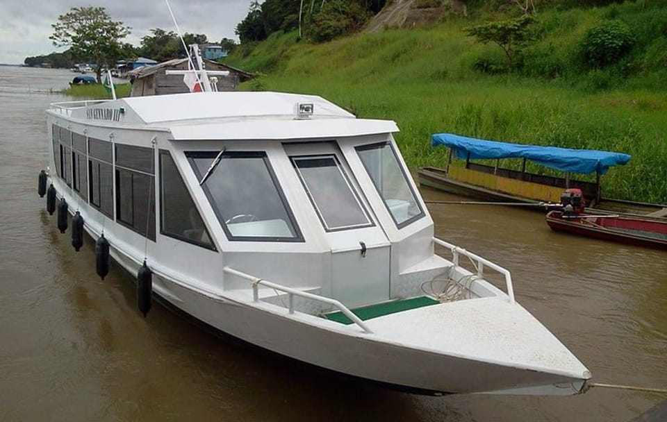 VIP Speedboat Transfer from Santa Rosa to Iquitos