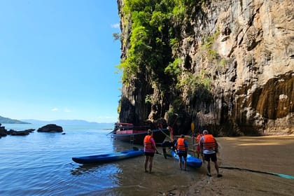 A full day exploring kayaking 3 islands (Talabeng sea cave)