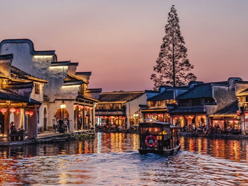 Jiangnan Hills & Water Towns 4-Day Private Tour: Hangzhou, Moganshan & Nanxun