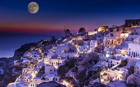Santorini Photography Tour: Explore Akrotiri and Fira