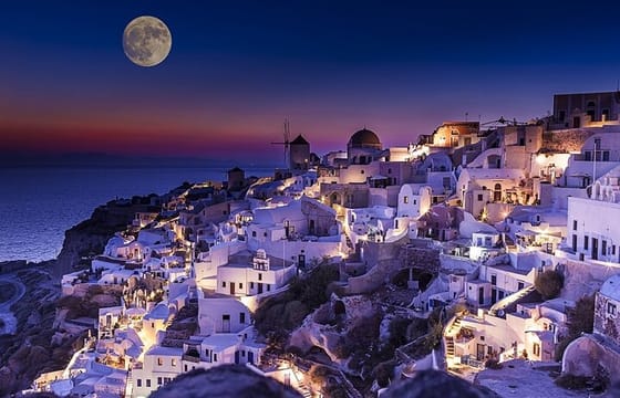 Personalized Instagram Tour of Santorini