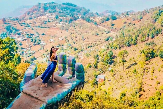 Hobbitenango & Antigua Shared Day Tour 3