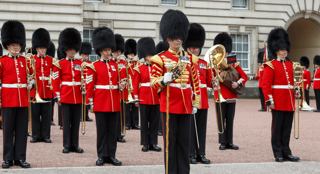 Changing of the Guard & Royal London Small-Group Walking Tour photo 2