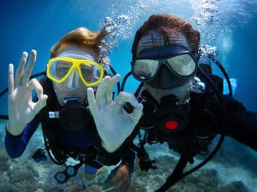 Scuba Diving Tour in the Arabian Gulf, Dubai