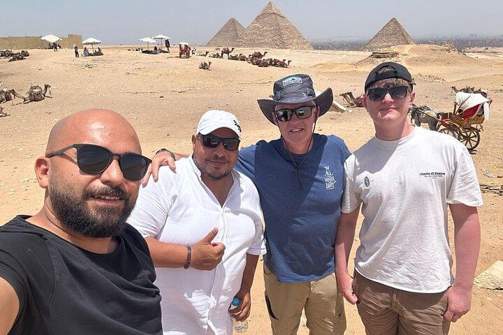 Layover Guided Tour To Giza Pyramids