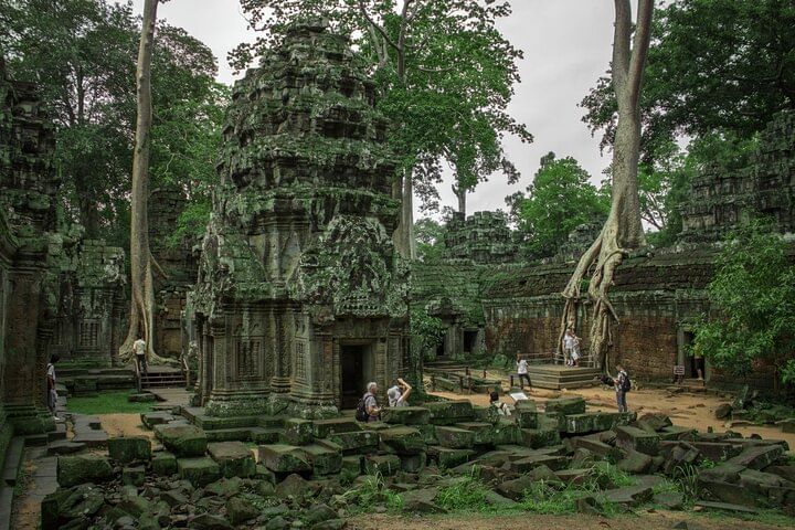 Travel in a Siem Reap private tour package exploring Angkor Wat and nearby temples
