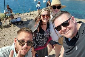 Private Day Trip to Santorini from Athens: Sightseeing Highlights