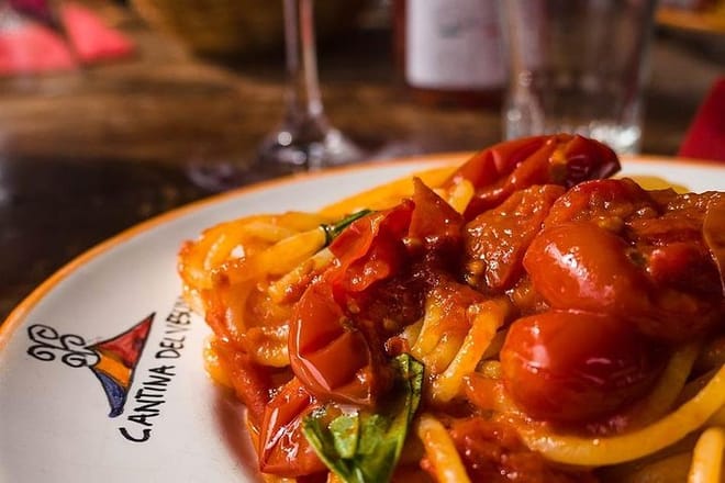 Spaghetti with fresh cherry tomato
