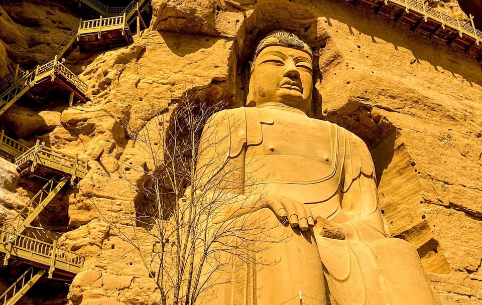 Private Tour of Liujia Gorge and Binglingsi Grottoes in Lanzhou