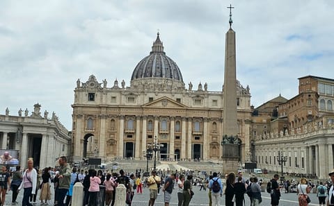 St. Peter's Basilica Dome and Grottoes Guided Tour