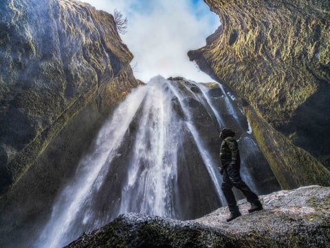 Reykjavík: Small Group Tour Full Day South Coast  and Black Sand Beach 