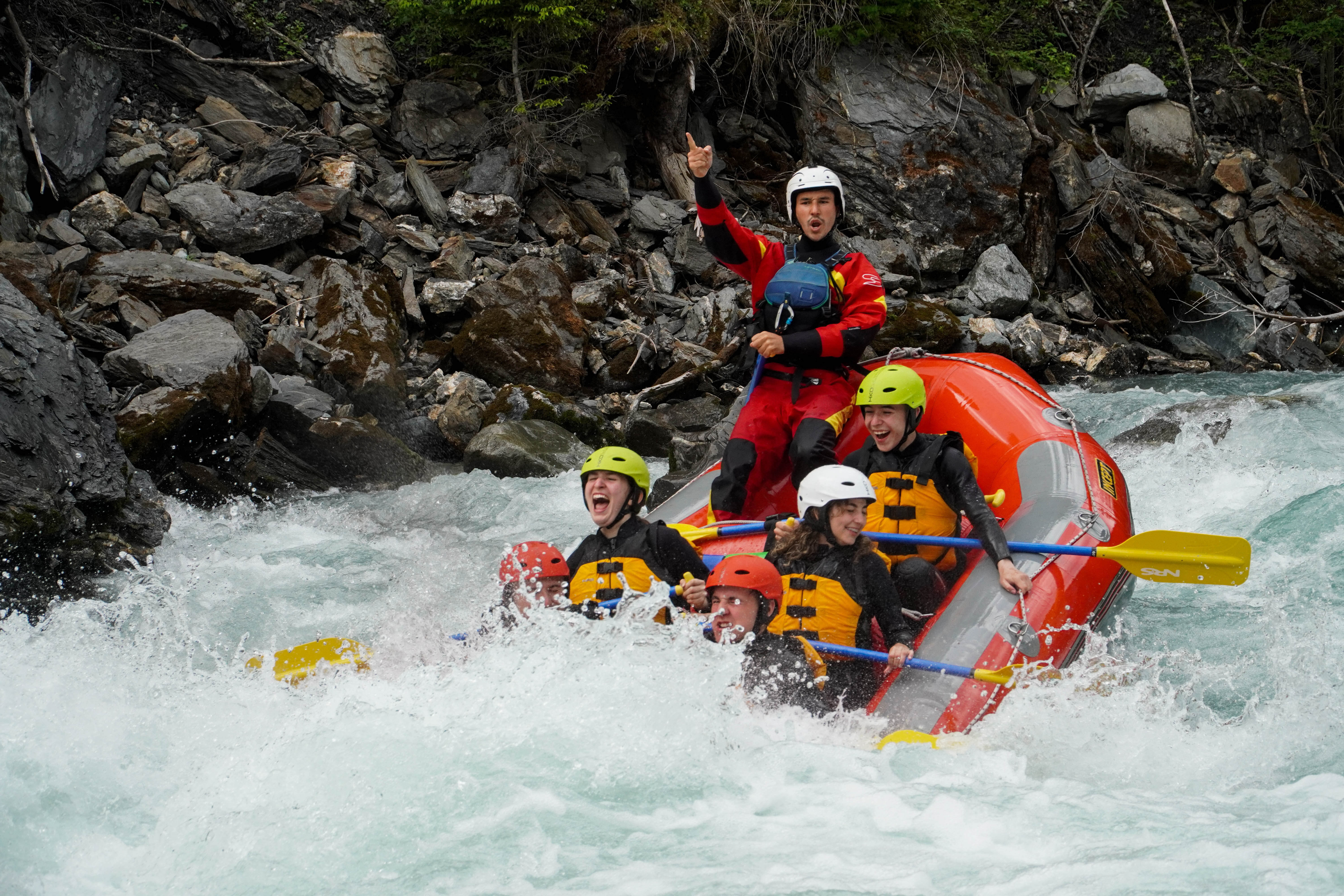 Rafting Switzerland - Whitewater Action - Rafting.ch