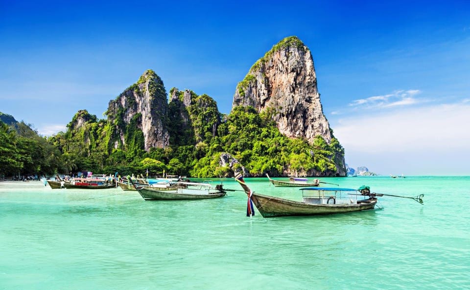 Bangkok and Phuket Beach Small Group Cultural Tour