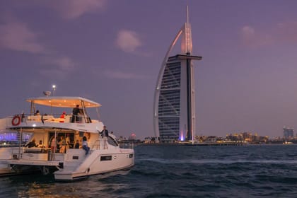 Dubai Dhow Marina Cruise: “From Traditional Charm to Modern Luxury”