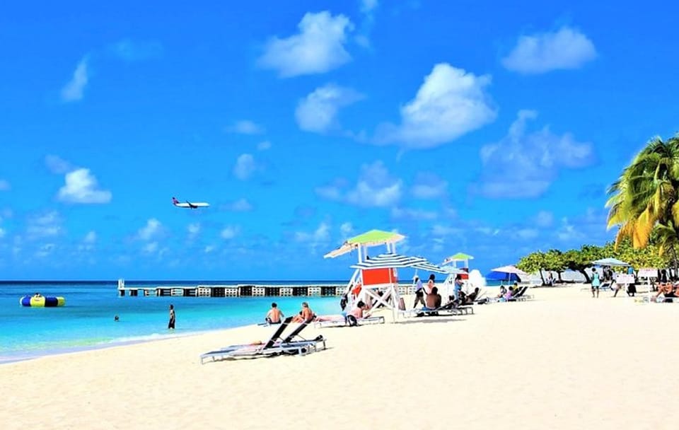 Montego Bay City Tour with Doctor's Cave Beach Visit