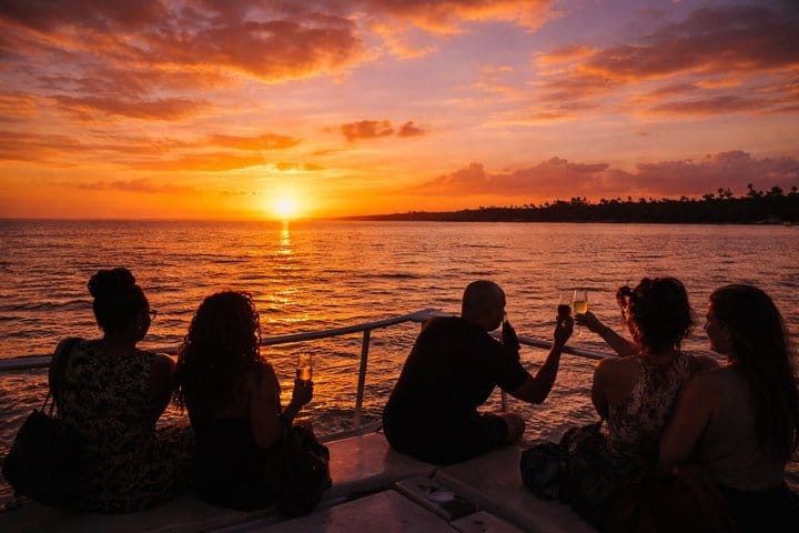 Punta Cana Sunset Party Boat with Lobster and Champagne 4