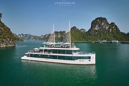 Luxury Jade Sails Cruise in Halong Bay & Lan Ha Bay: A Dream Getaway