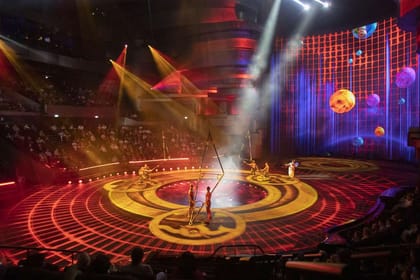 Dubai : La Perle by Dragone, Your Ticket to an Unforgettable Spectacle!