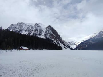 Winter Icewalk Tour in Banff National Park and Lake Louise