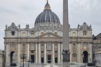 St. Peter's Basilica and Papal Grottoes Guided Tour 5