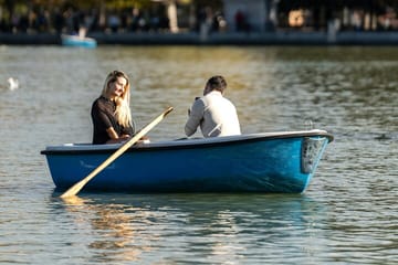 Professional Photography Session in Madrid's Retiro Park
