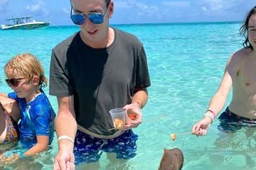 Swim with the Pigs Safari in Bahamas (2hrs)