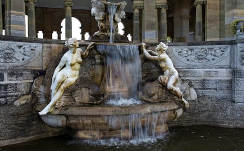 Private Day Trip to Hever Castle from London