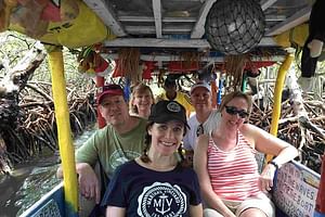 Roatan Nature Combo: Mangrove Cruise, Horseback Riding & Snorkel