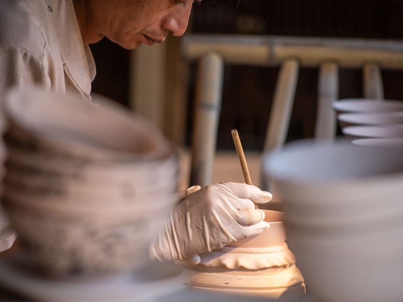 Dali Pottery Making and Local Market Eco Tour with English Guide