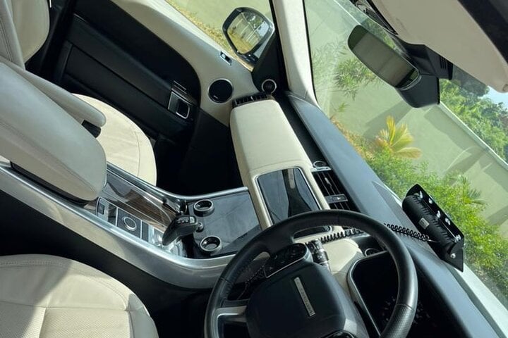 Luxury Zanzibar Airport Transfer in Range Rover Sport 4