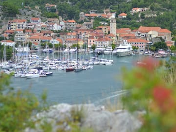 Guided Day Trip to Krka Waterfalls and Skradin from Zadar