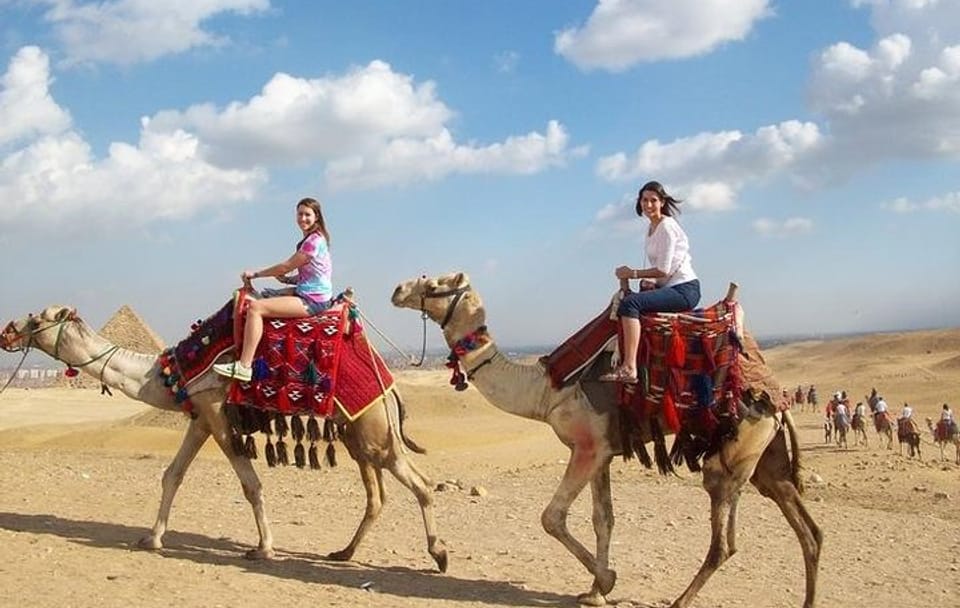Private Layover Tour to the Pyramids from Cairo Airport